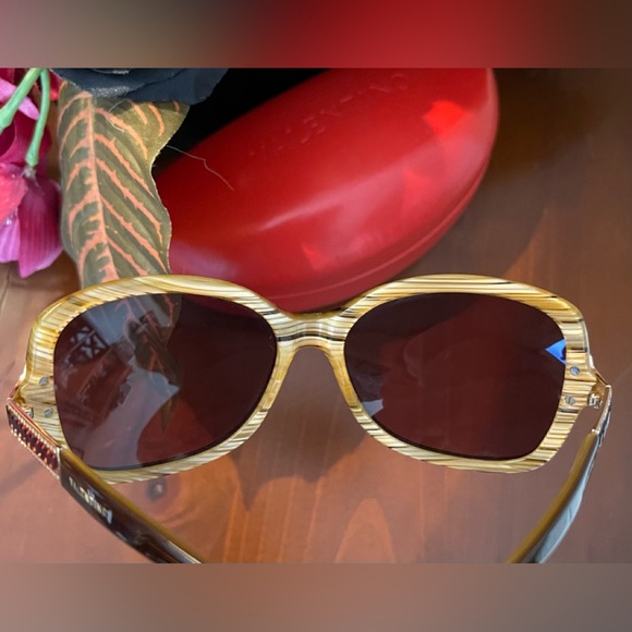Valentino Tortoise Shell Color, Swarovski Crystals, Oversized Sunglasses - Picture 3 of 15